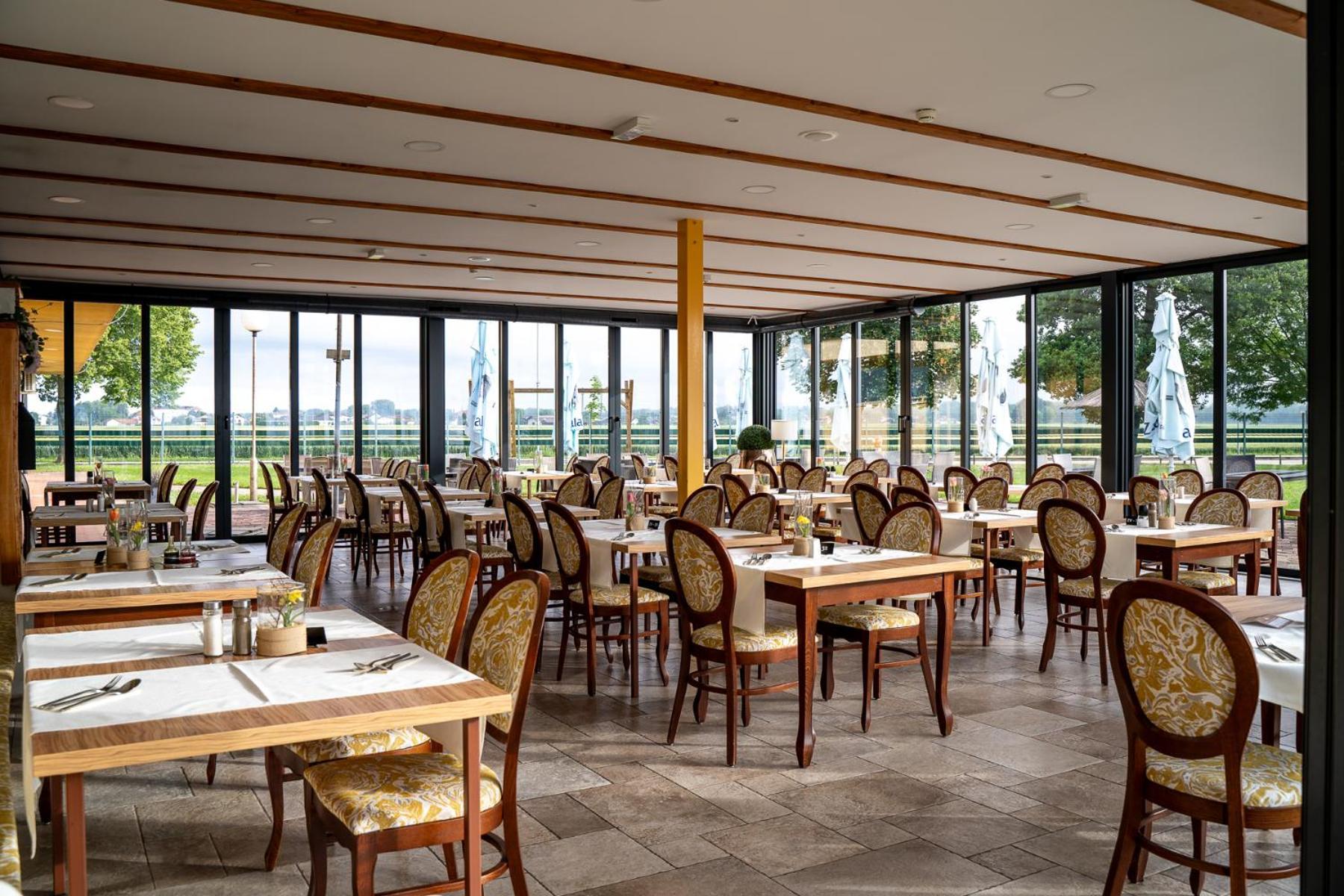 Hotel Terme Banovci - Mobilne Hiske Med Brajdami Esterno foto