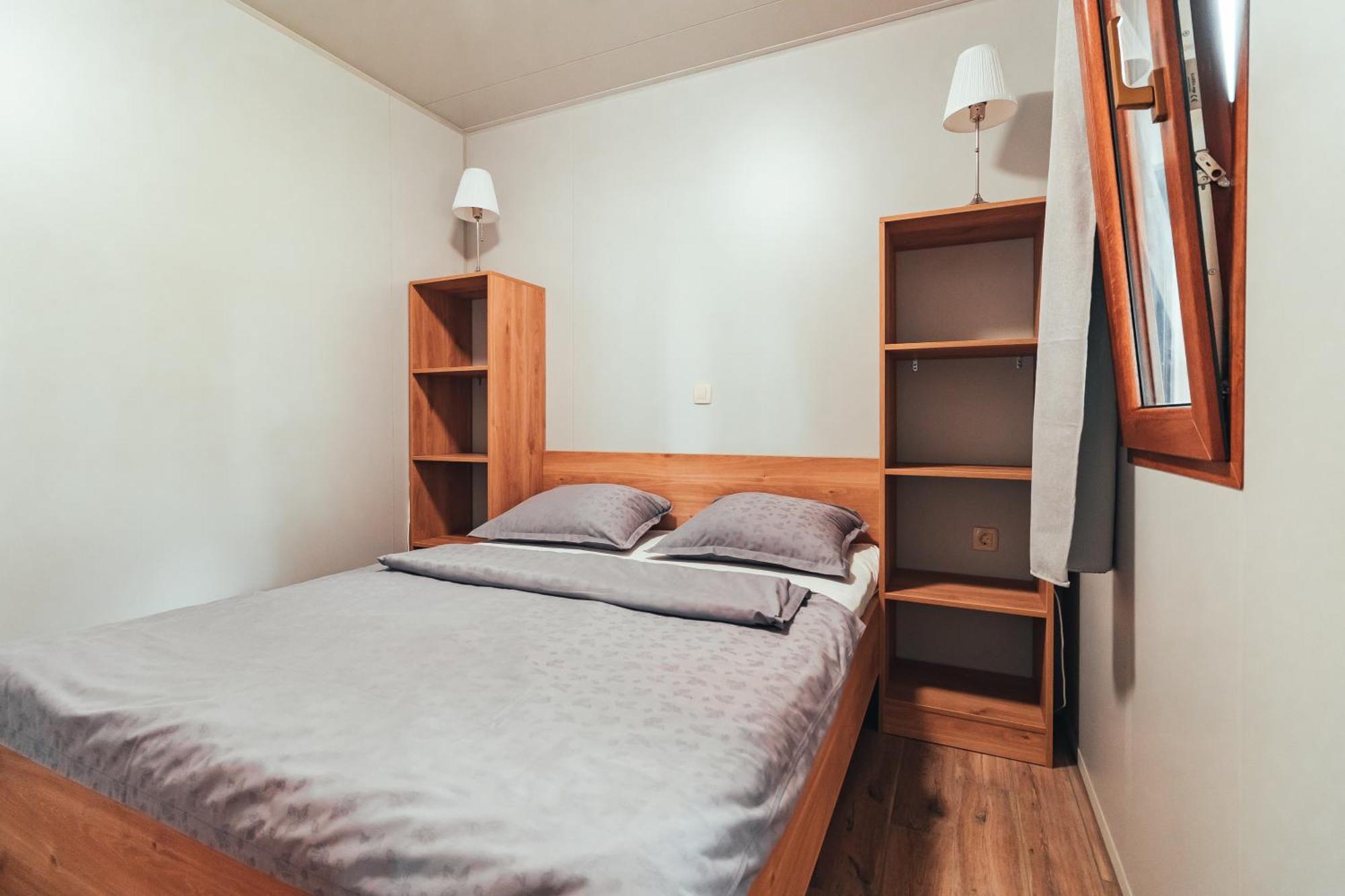 Hotel Terme Banovci - Mobilne Hiske Med Brajdami Esterno foto