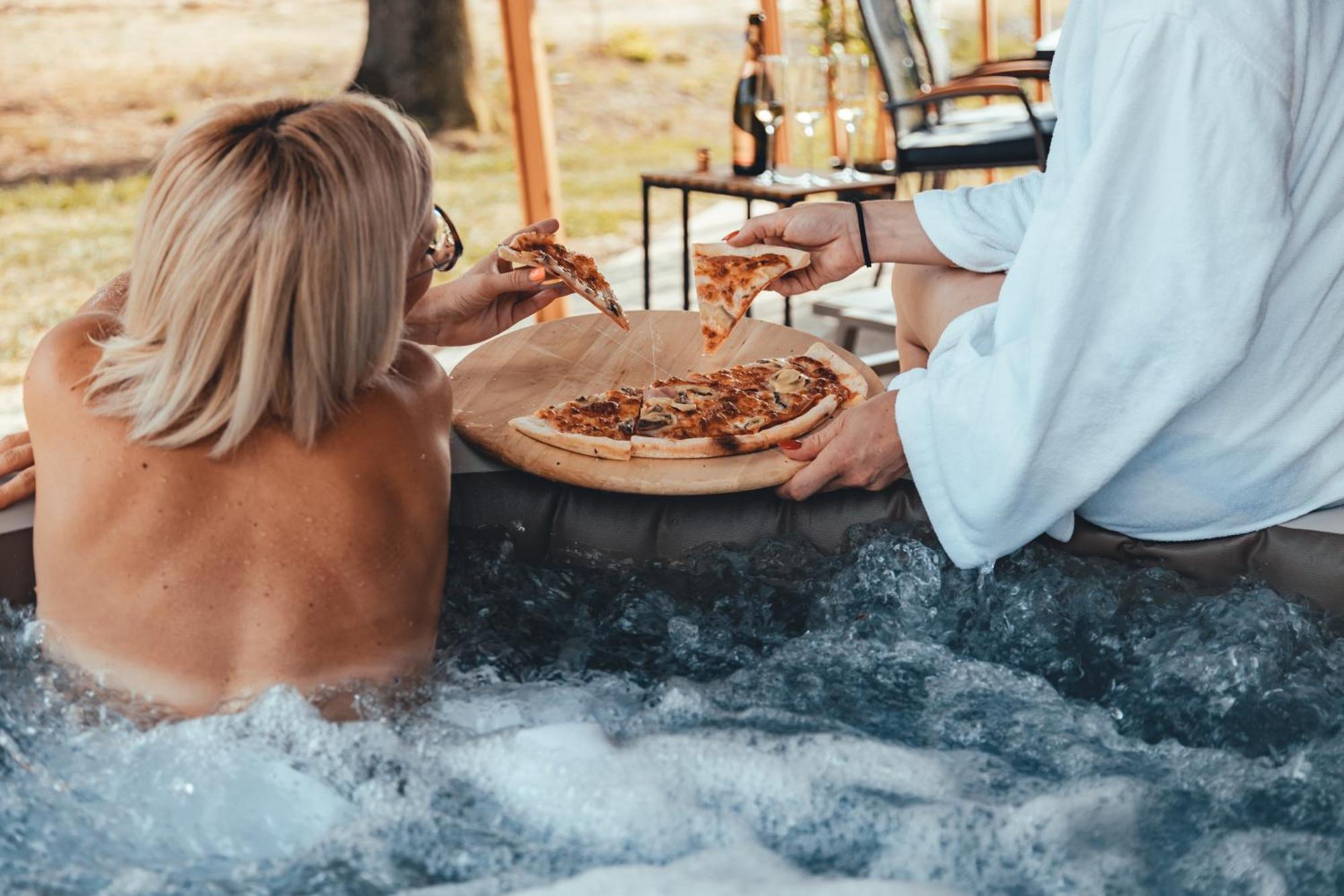 Hotel Terme Banovci - Mobilne Hiske Med Brajdami Esterno foto